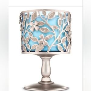 Bath & Body Works Dogwood Pedestal 3-Wick Candle Holder